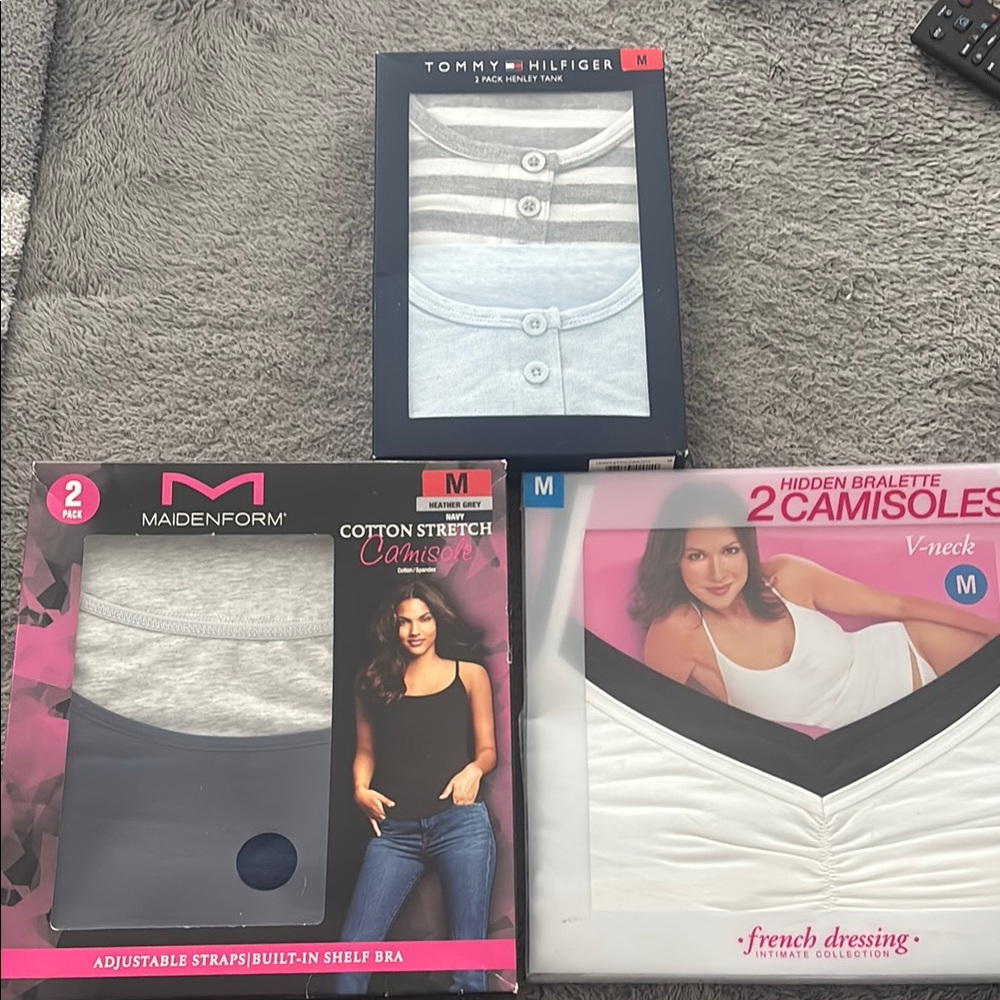 3 individual Camisole Sets (M)